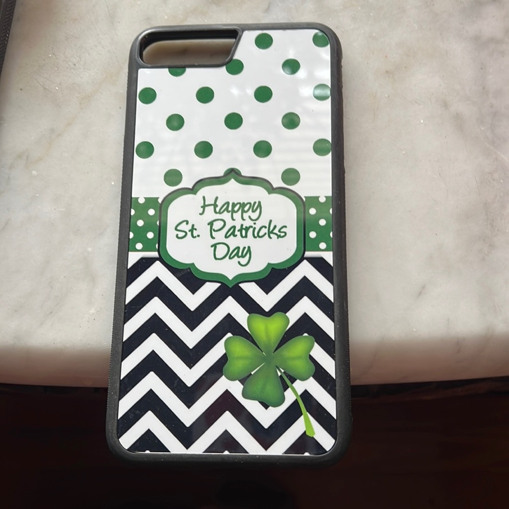Only used once had to get a new phone. Bought for St. Patty’s Day.